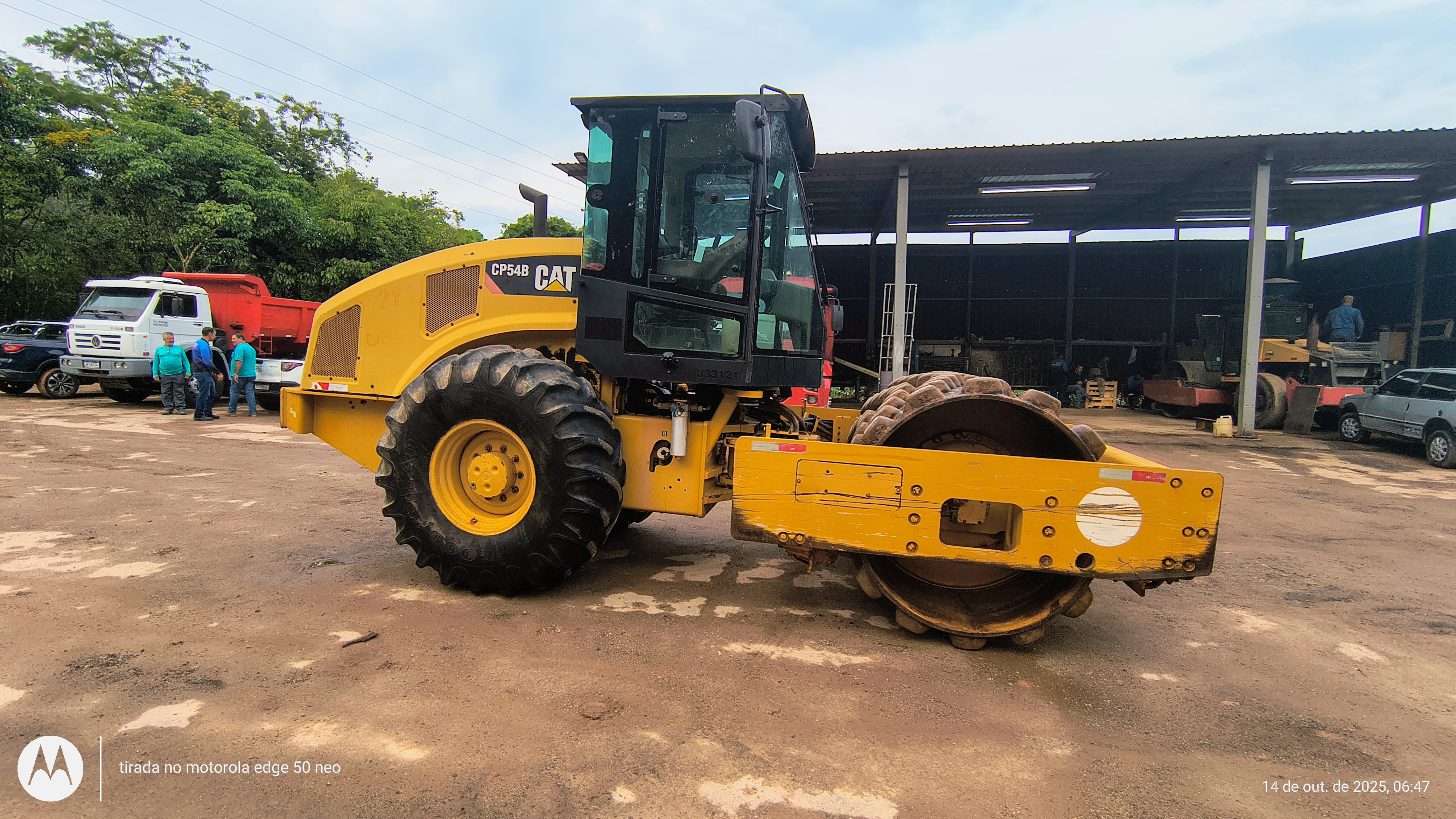 Rolo compactador CAT CP54B